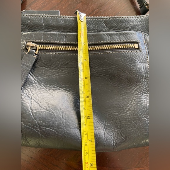 FOSSIL Classic Black Leather Vickery Crossbody Purse Bag with Adjustable Strap - Picture 10 of 11